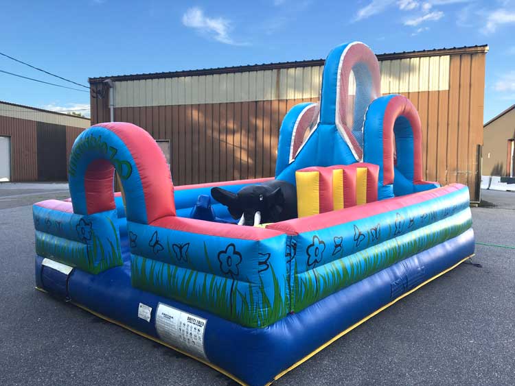 Toddler zoo bounce house